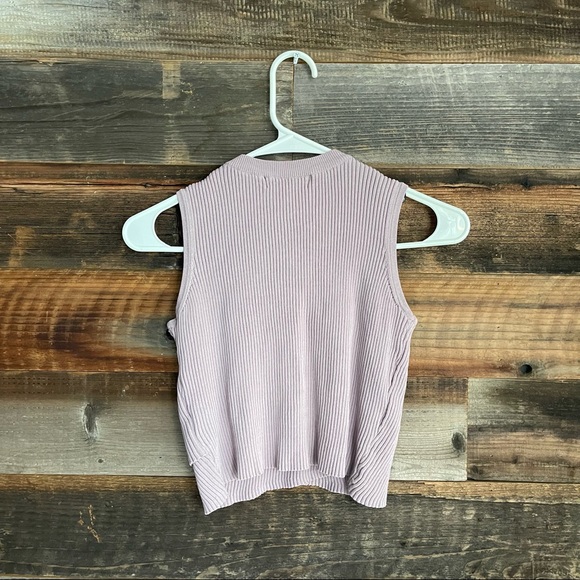 Sold - MISSGUIDED Halter Cropped Ribbed Top - Picture 4 of 4